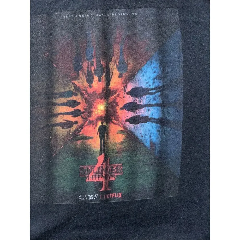 Stranger Things Season 4 Promo Poster Graphic T-Shirt – Men’s Large (No Tag) – P